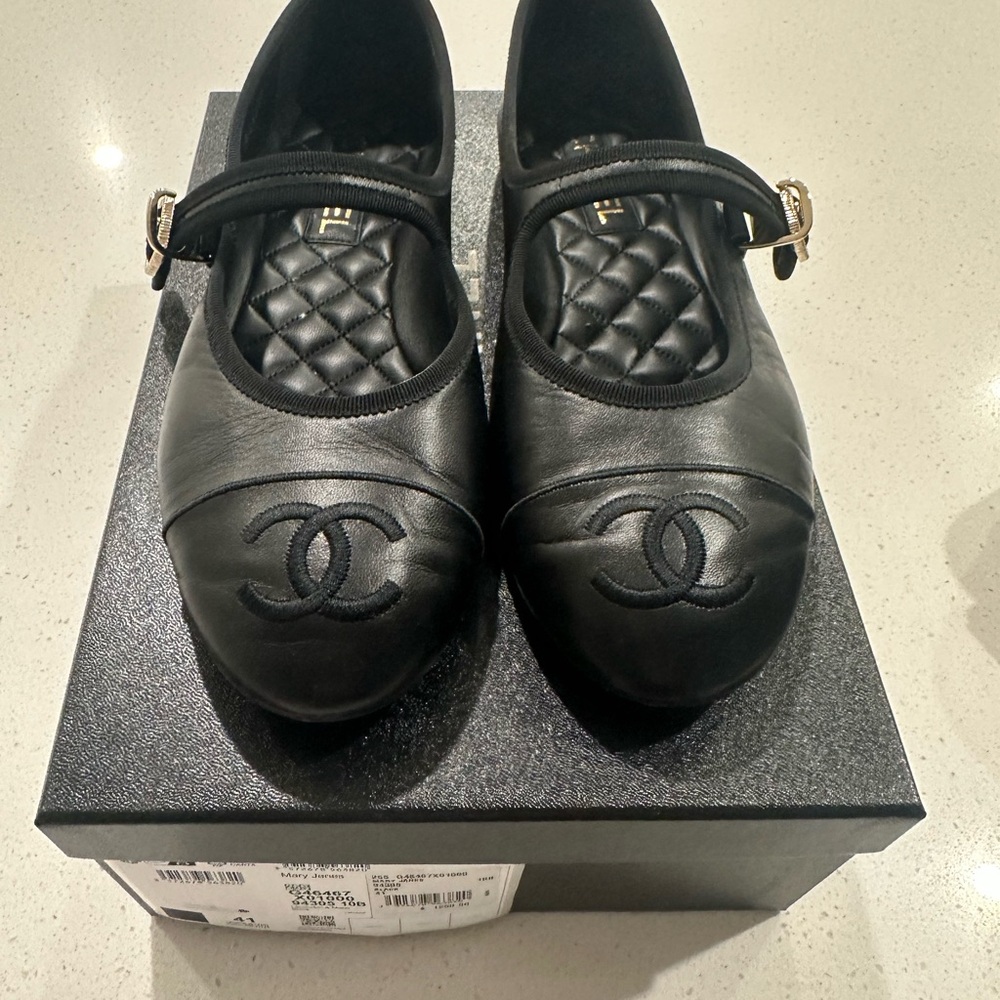 Chanel Black Mary Jane flat size 41
